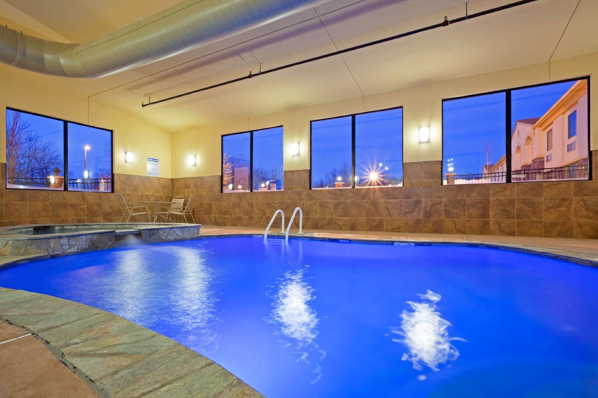 La Quinta Inn By Wyndham West Long Branch Nj Shore Area Екстер'єр фото