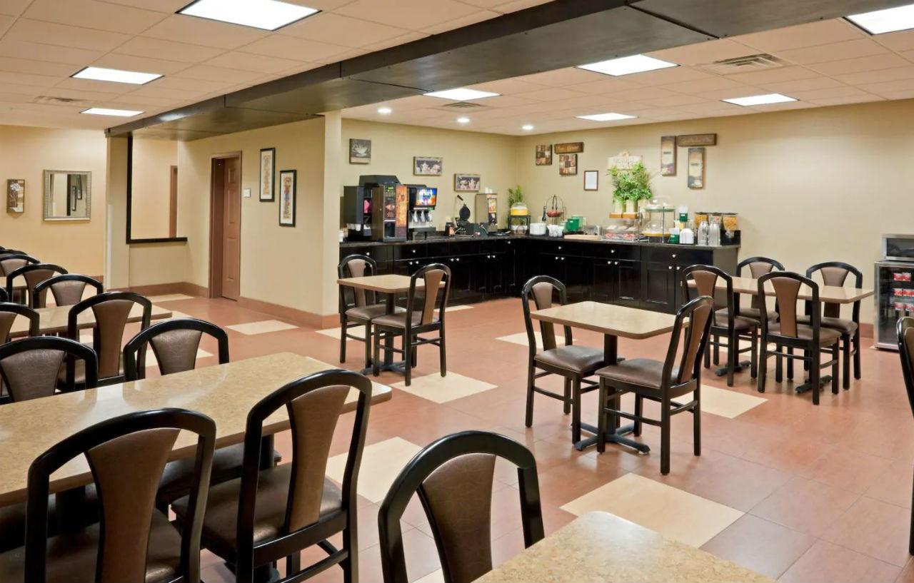 La Quinta Inn By Wyndham West Long Branch Nj Shore Area Екстер'єр фото