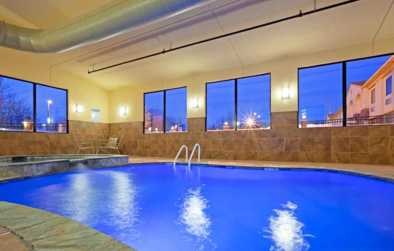 La Quinta Inn By Wyndham West Long Branch Nj Shore Area Екстер'єр фото